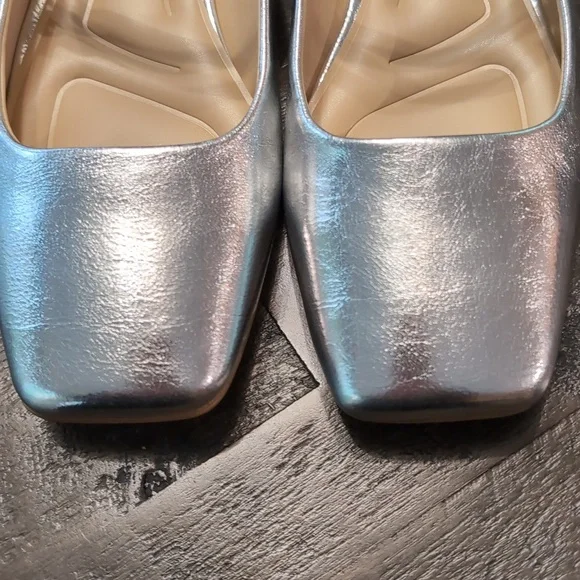 NWT - Franco Sarto Tinsley Metallic Silver Ballet Flats - Picture 9 of 11